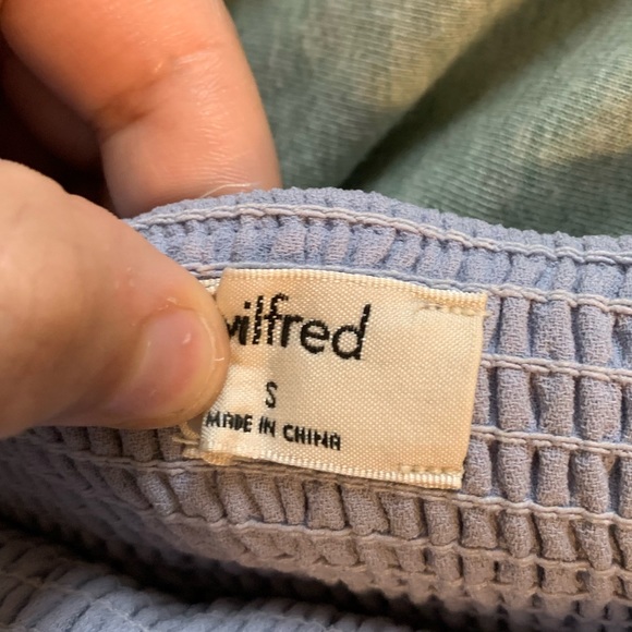 Wilfred Strapless blouse from Aritzia! Size small - Picture 3 of 3